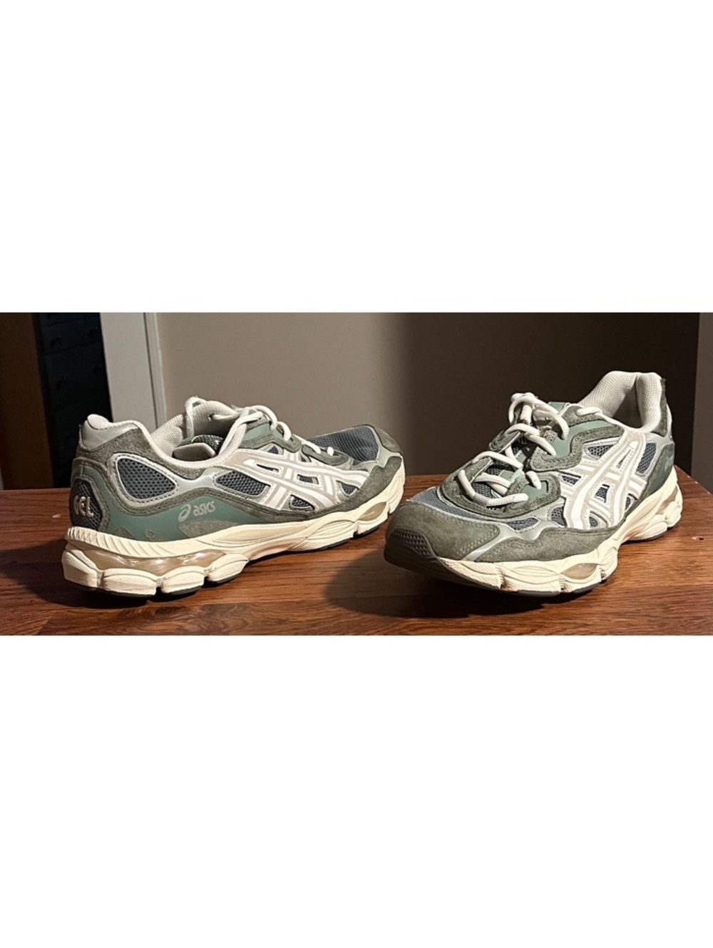 Asics Gel Running Shoes Size 11.5 US / 46 EU